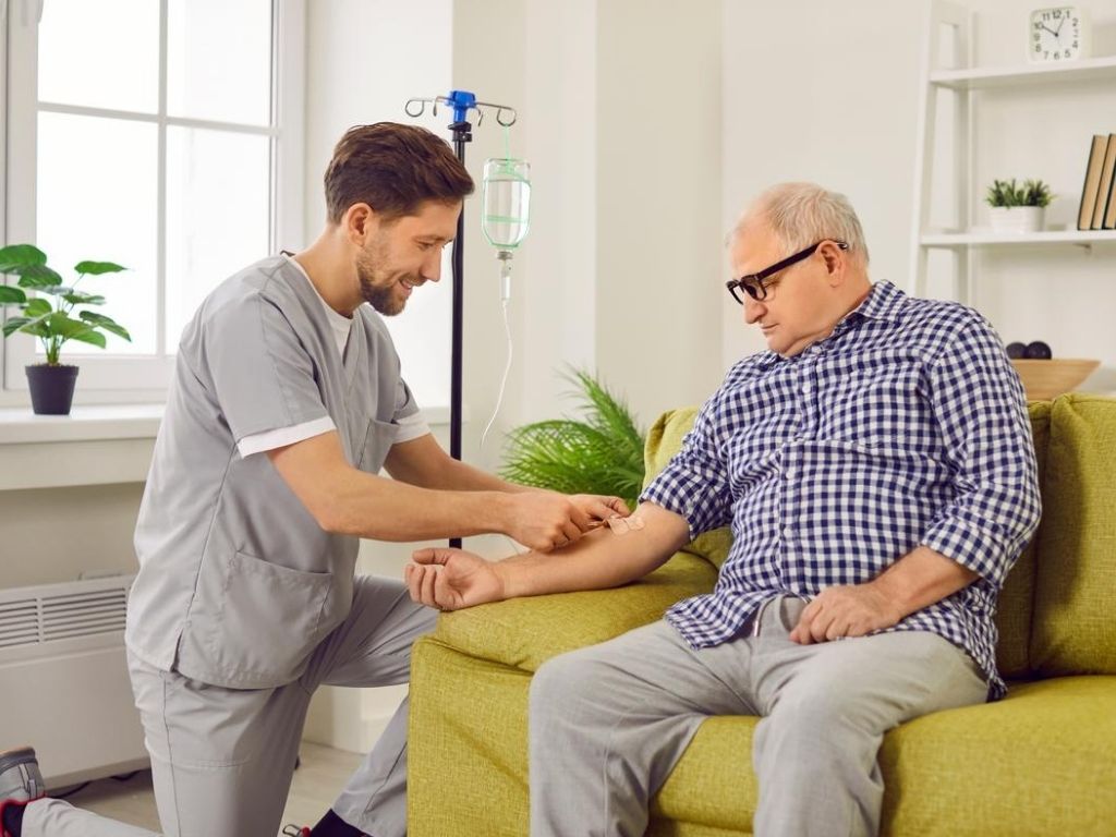 Bayraklı Evde Bakım